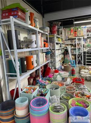 亭湖区光荣农贸市场内大型日用百货店转让 把握商机，开启财富新篇章